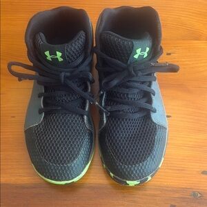 Boys sneakers size 2.5